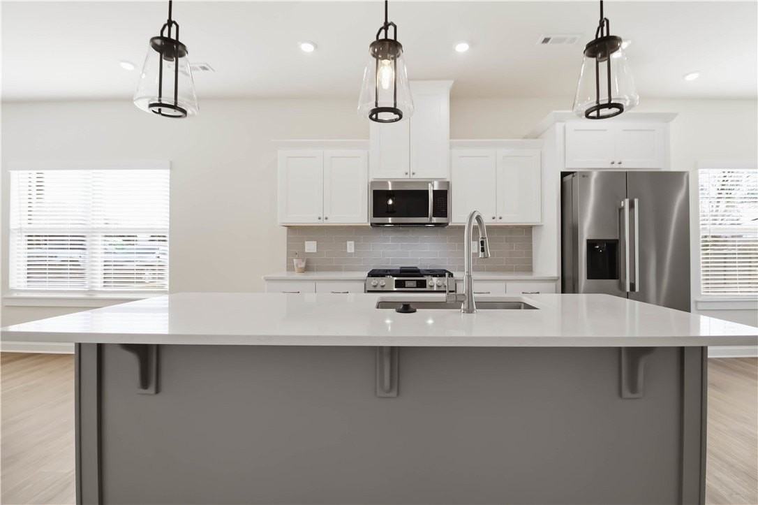 3406 Se K St Unit 1 #1 - Photo 7 of 31