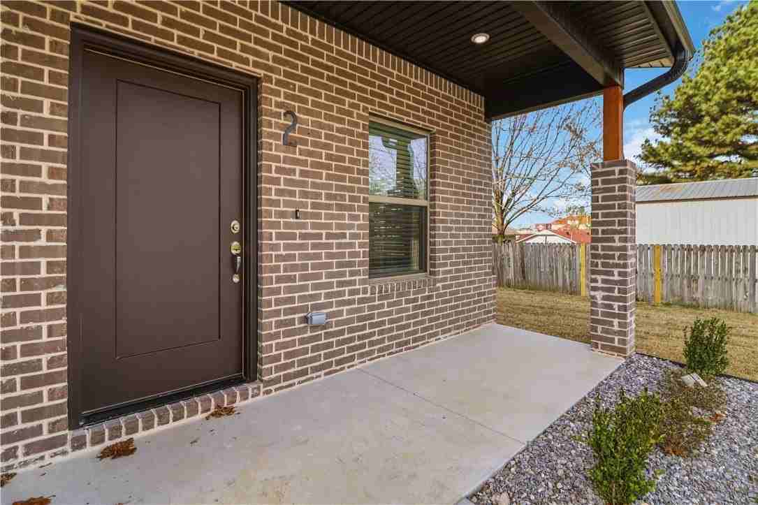 3406 Se K St Unit 2 #2 - Photo 3 of 30