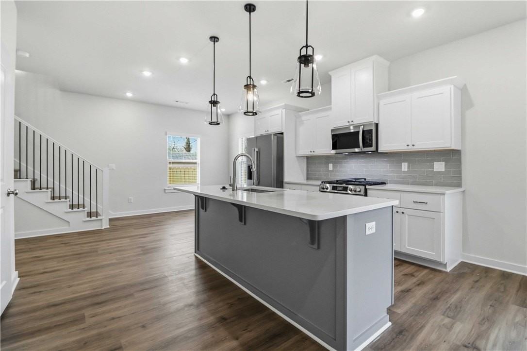 3406 Se K St Unit 2 #2 - Photo 6 of 30