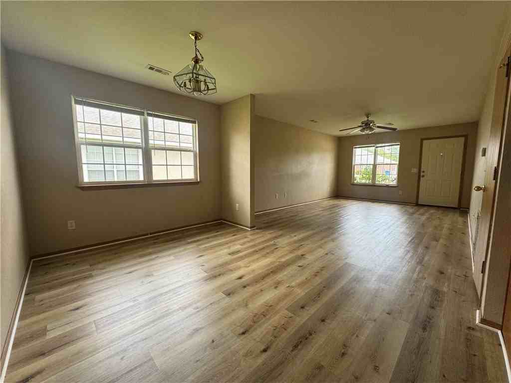 1302 N 22nd St - Photo 7 of 17