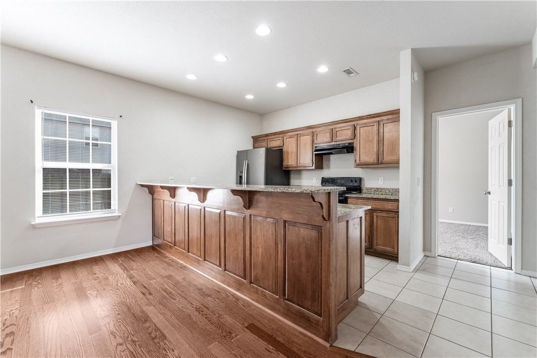 3005 Sw Deerfield Blvd #2 - Photo 4 of 22