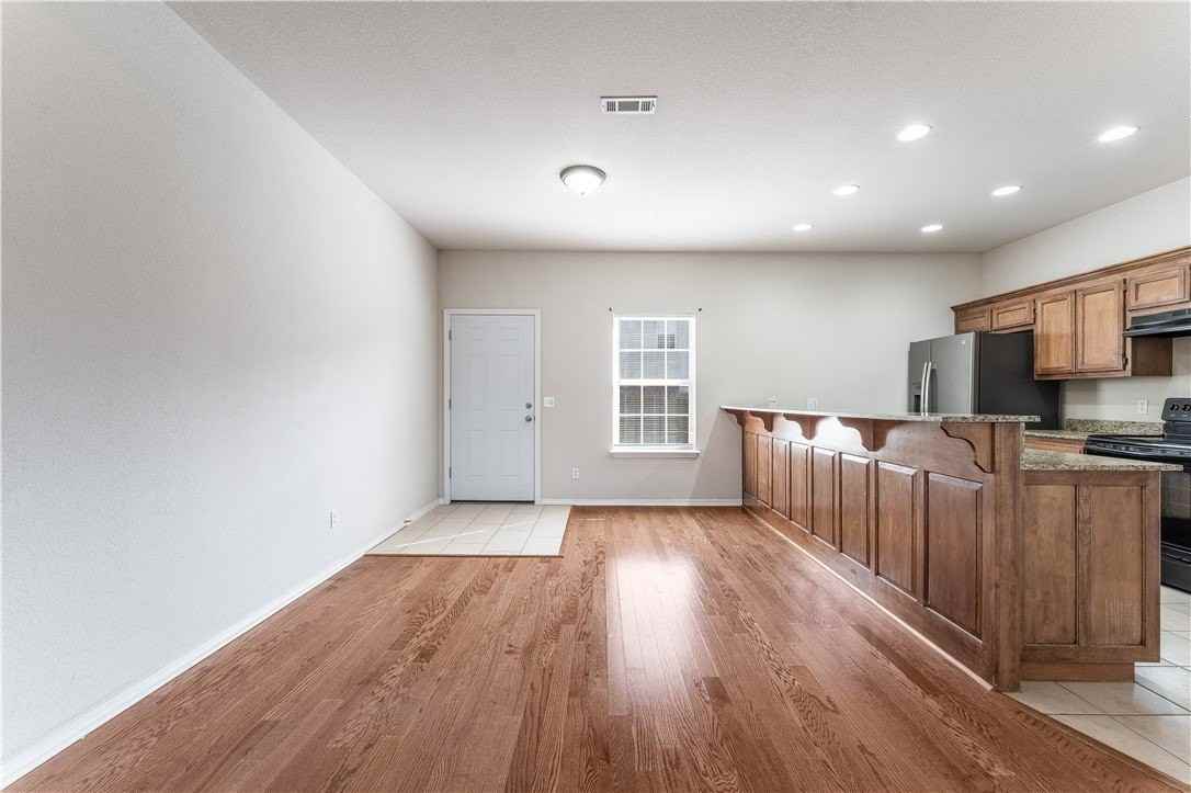 3005 Sw Deerfield Blvd #2 - Photo 6 of 22