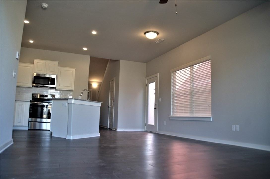 3912 Sw Peachwood Dr - Photo 3 of 27