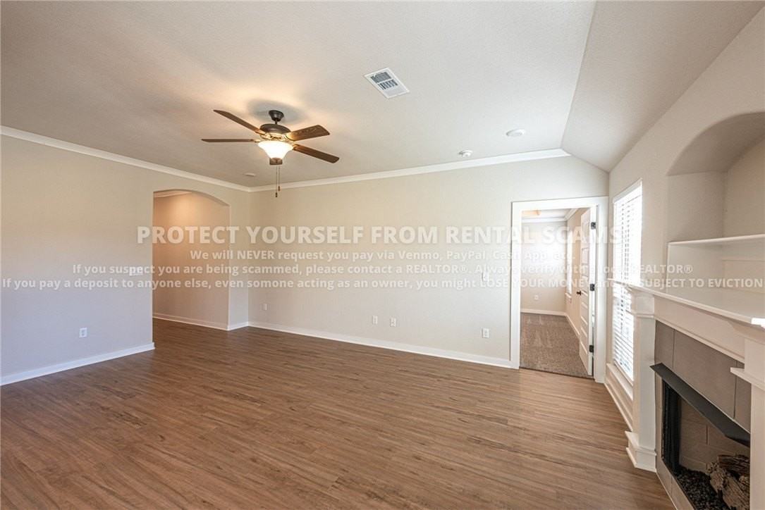 4491 W Newton Ave - Photo 4 of 16