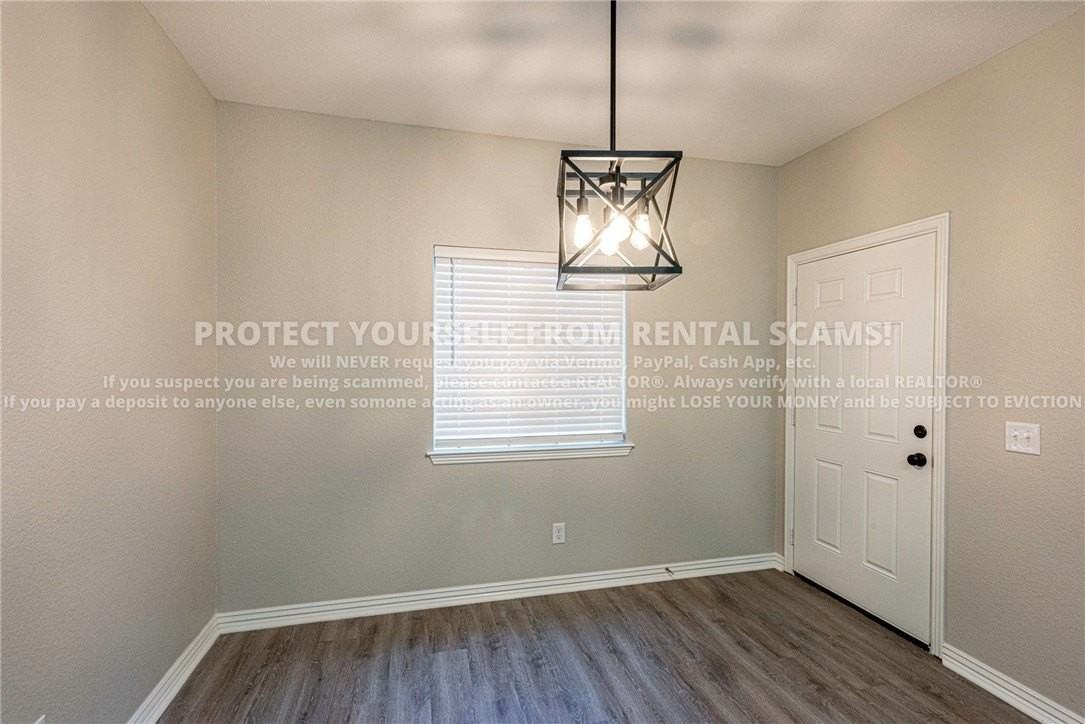 758 W Breeze Cv - Photo 5 of 17