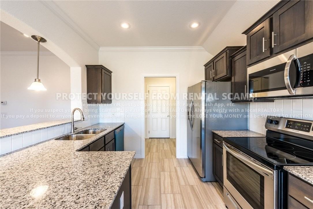 4530 W Divide Dr - Photo 7 of 17