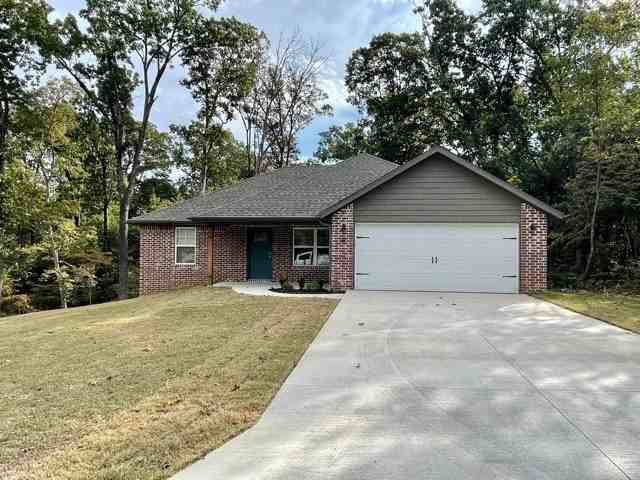 18 Dinsmoore Ln