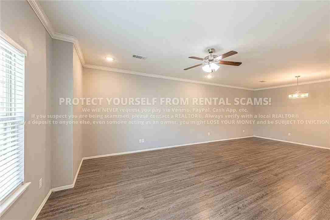 1271 N Corsica Dr - Photo 3 of 21