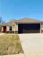 featured image of 936 E Bunting St