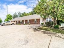 1102 Nw Lincoln Ct #2 - Photo 1 of 1