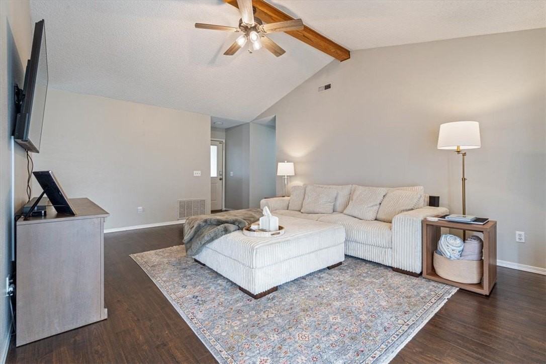 9 Jordan Ln - Photo 5 of 20