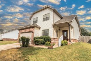 1502 Ne Dysart Woods Ln - Photo 1 of 1