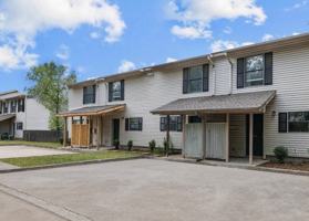 featured image of 1377 E Sequoyah Ct