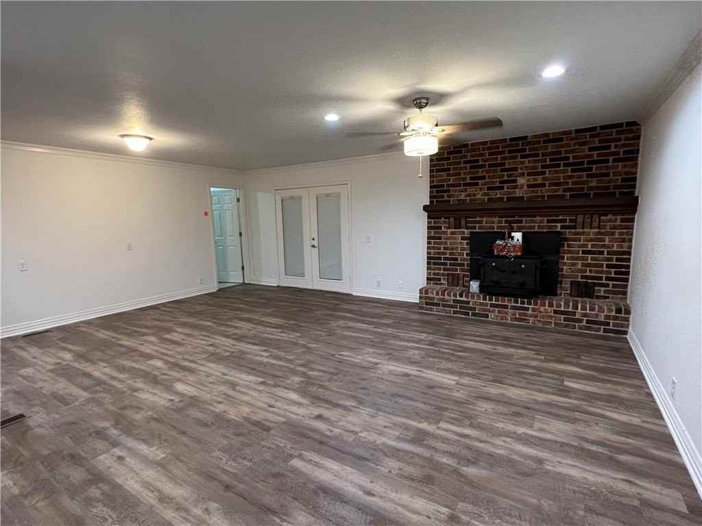 1607 Mayflower Rd - Photo 2 of 19