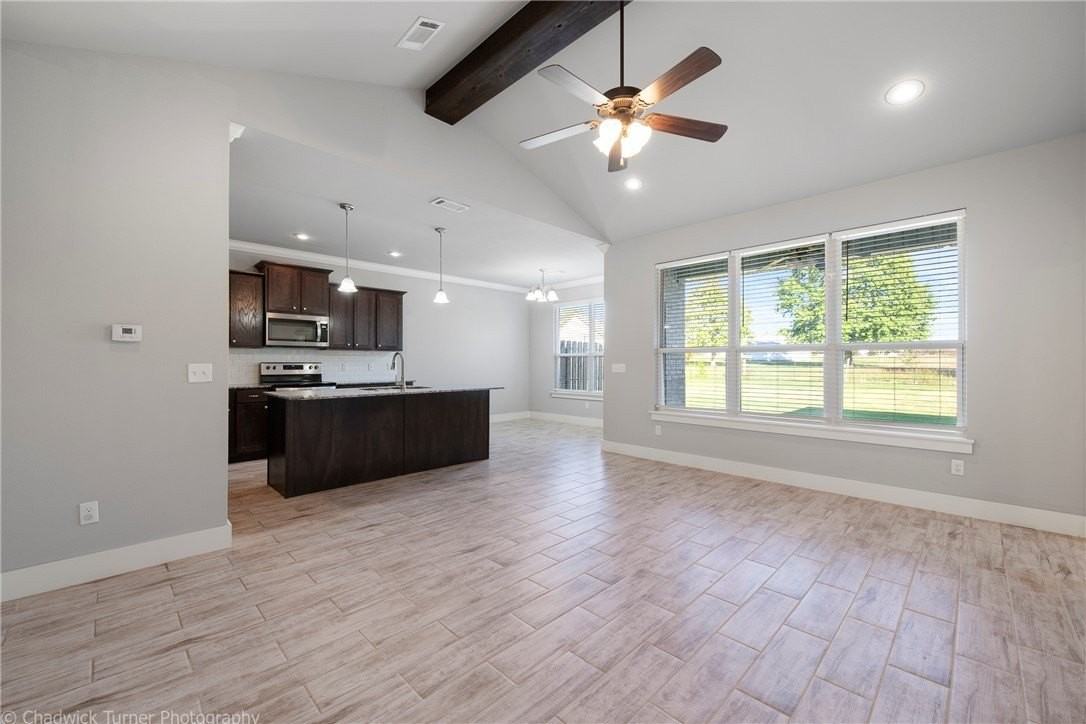 112 Alder St - Photo 5 of 15