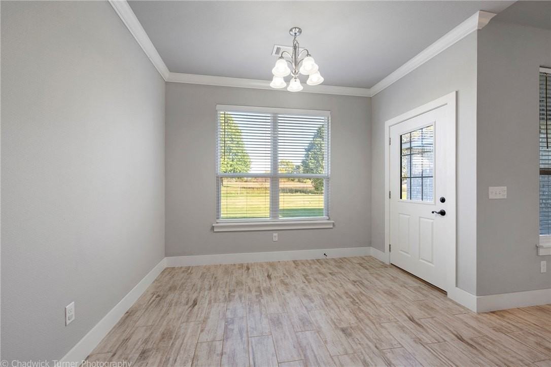 112 Alder St - Photo 7 of 15