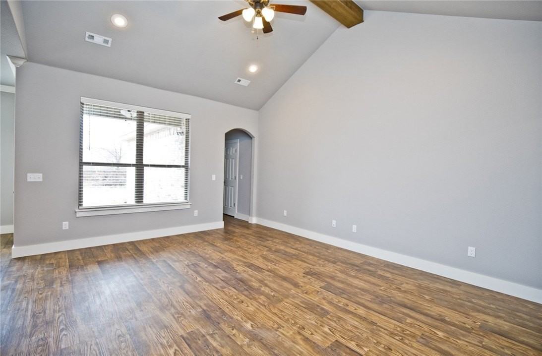 308 Alder St - Photo 7 of 19