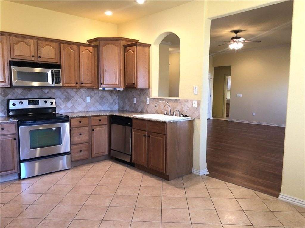 574 Westford St - Photo 4 of 13