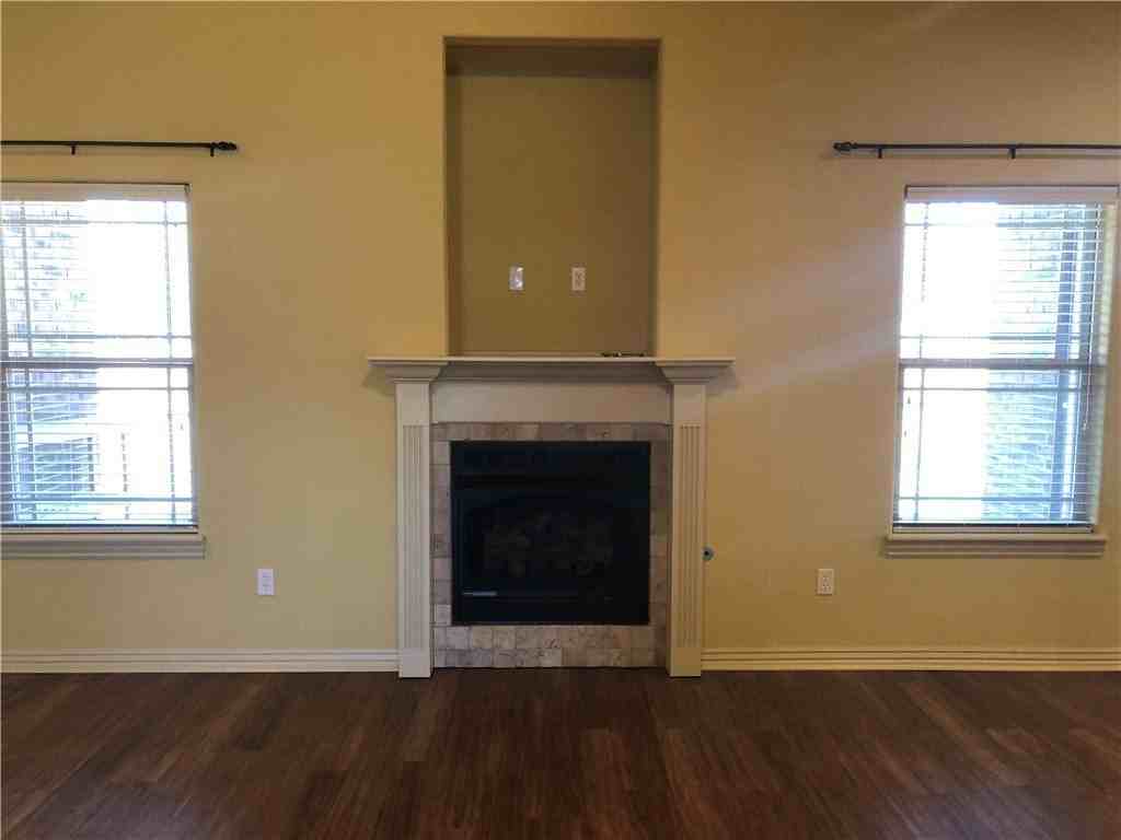 574 Westford St - Photo 6 of 13