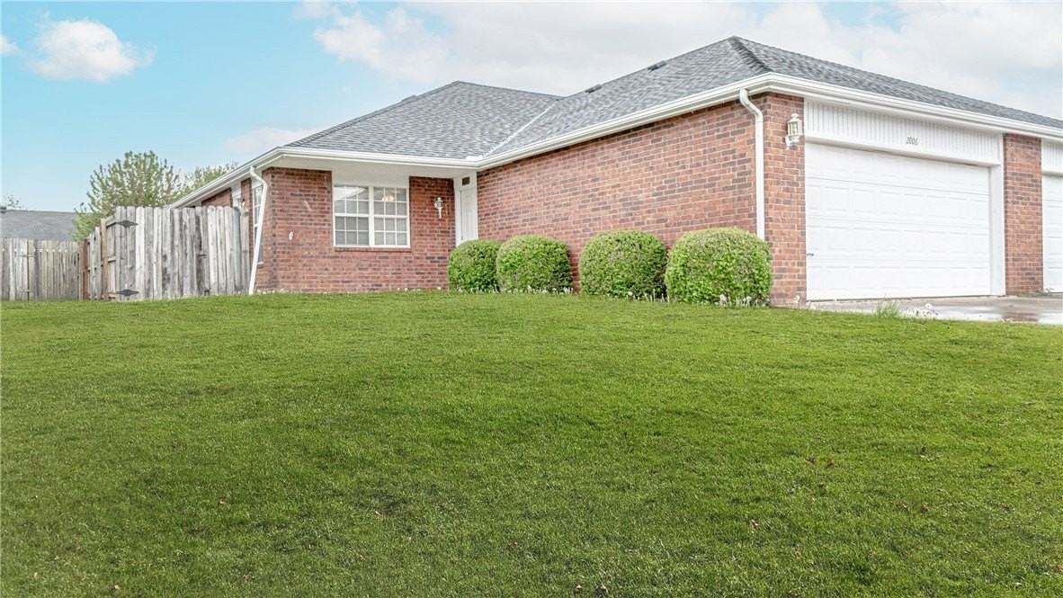 2006 S Old Wire Rd - Photo 2 of 16