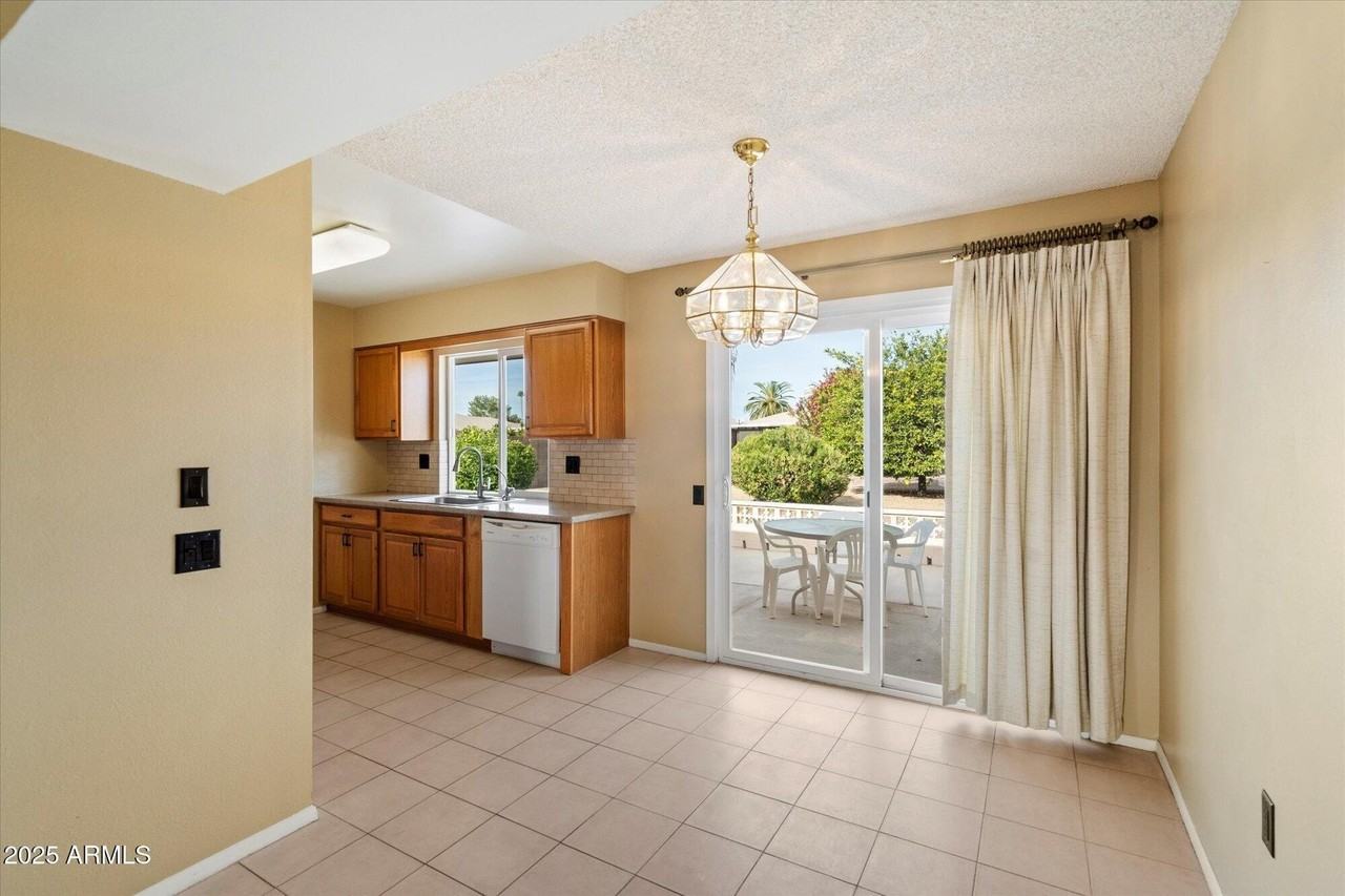 10528 W Tumblewood Dr - Photo 7 of 20