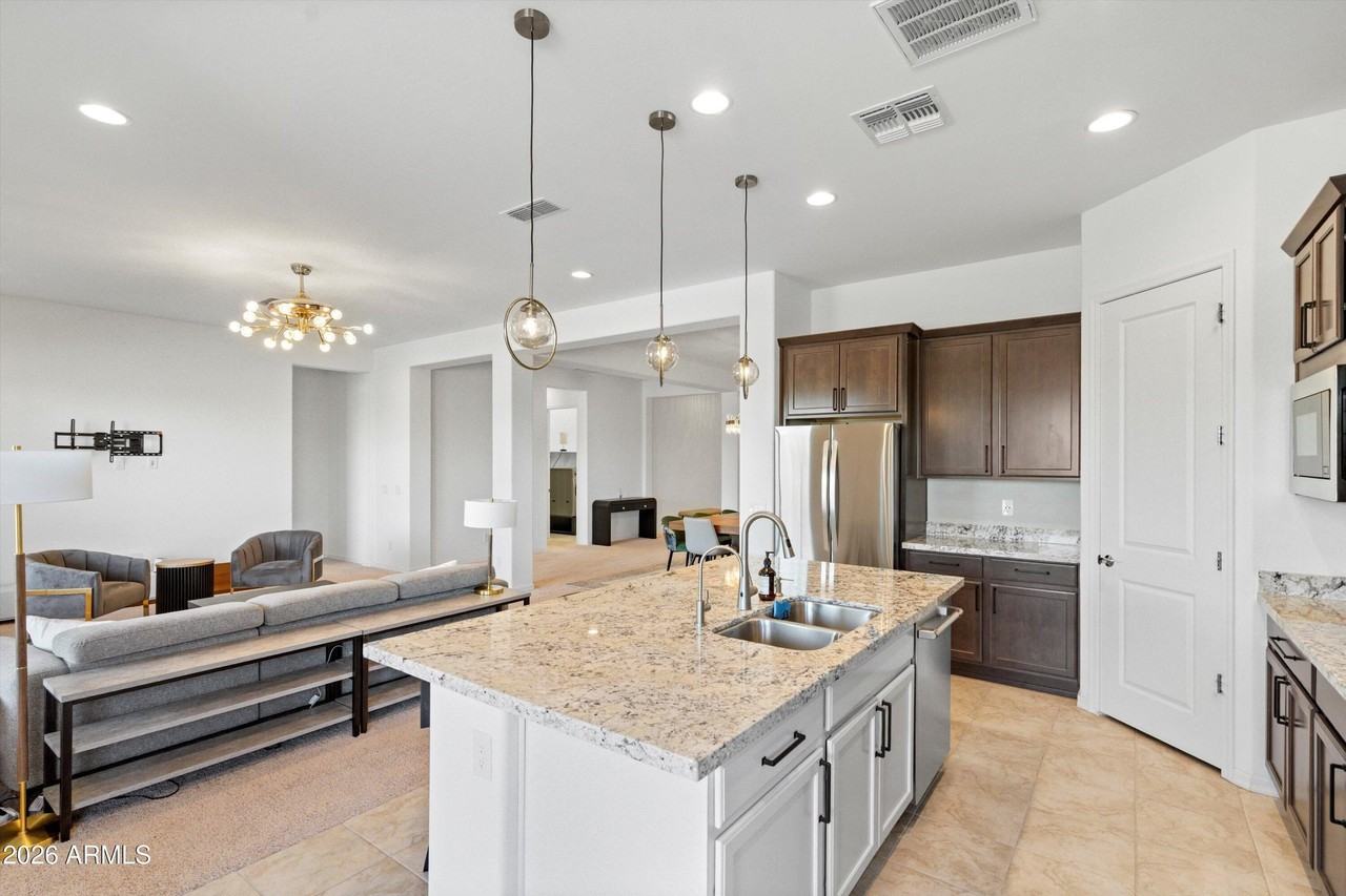 10812 E Tesla Ave - Photo 5 of 50