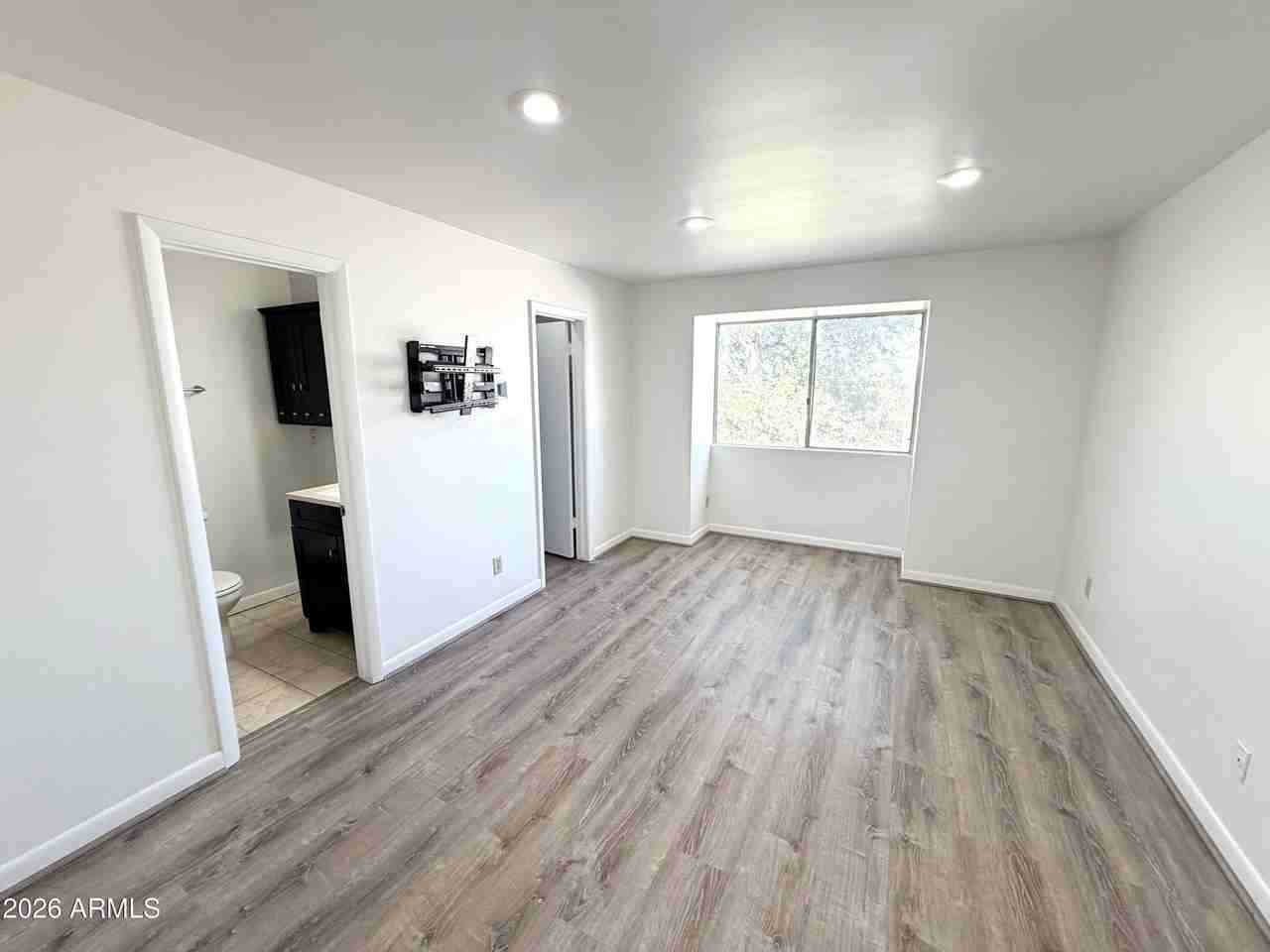 1016 E Osborn Rd #F - Photo 7 of 14