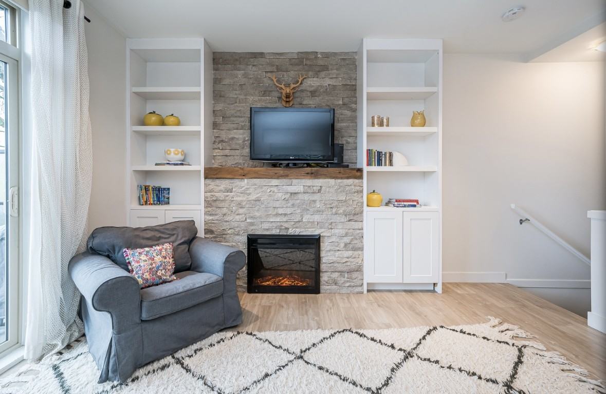 1708 King George Blvd #16 - Photo 4 of 23