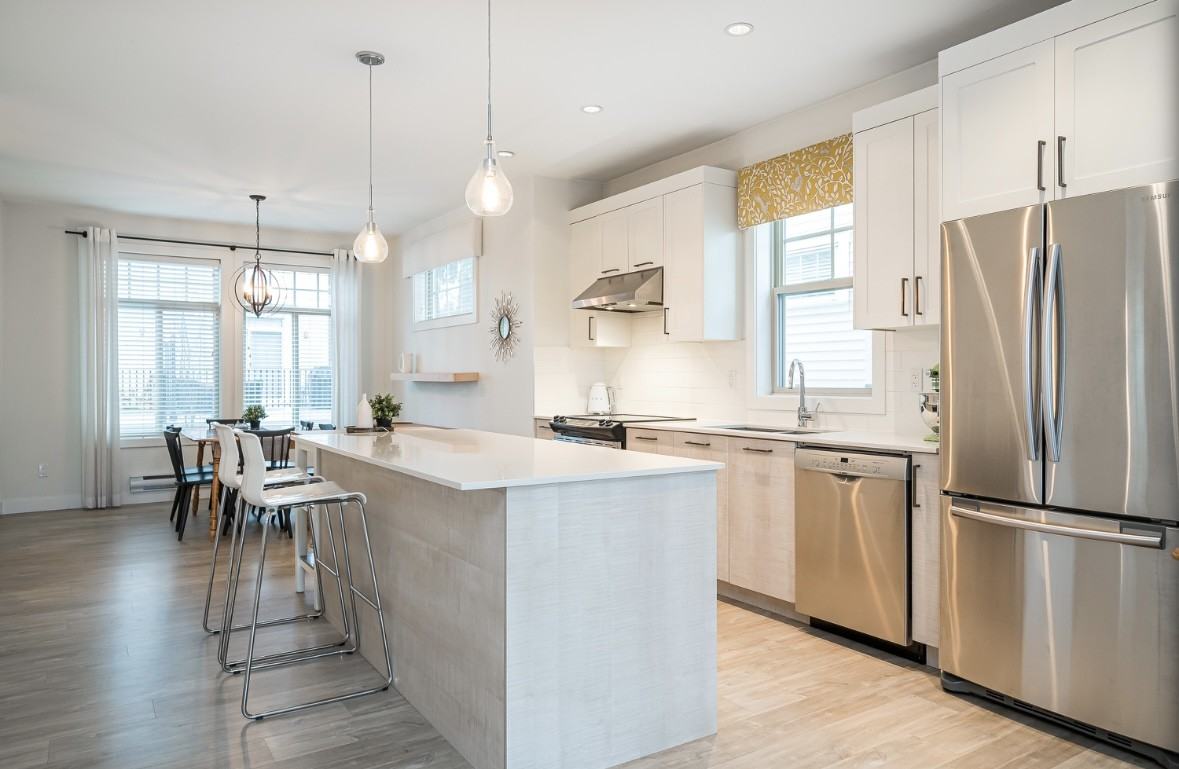 1708 King George Blvd #16 - Photo 5 of 23