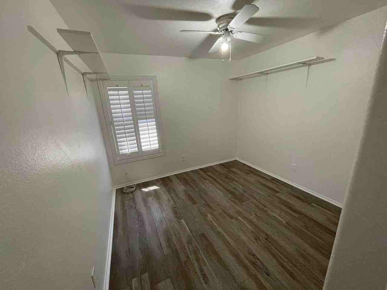 2460 E Whitten St - Photo 4 of 15
