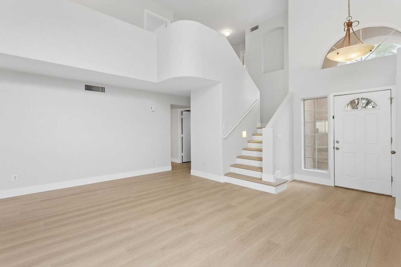 17435 N 46th St - Photo 5 of 38