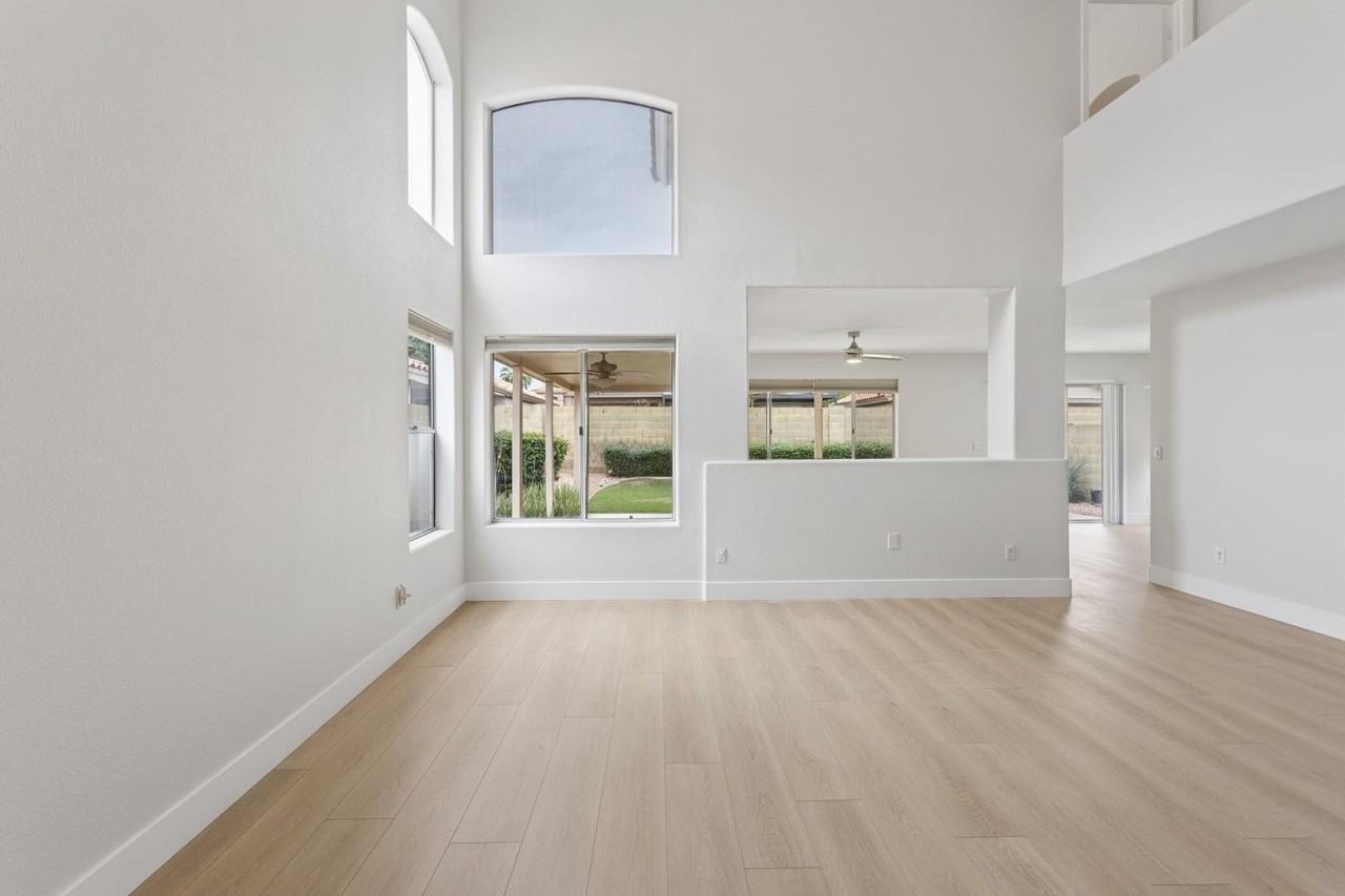 17435 N 46th St - Photo 7 of 38