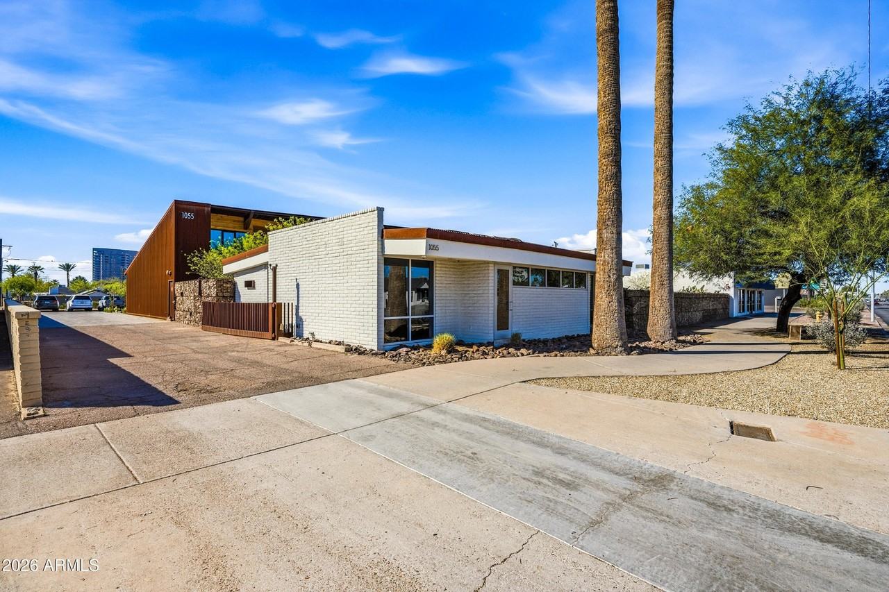 1055 E Indian School Rd - Photo 5 of 48