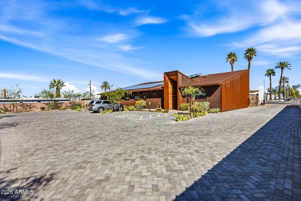 1055 E Indian School Rd - Photo 6 of 48