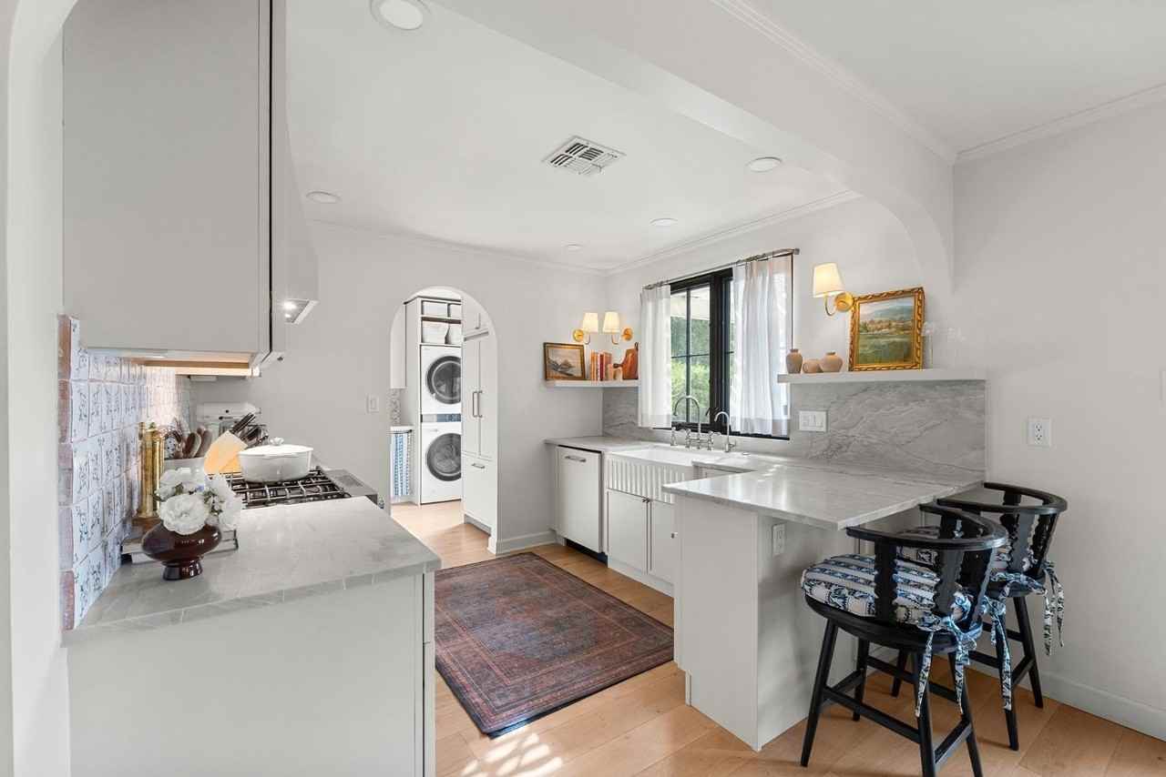 317 W Encanto Blvd - Photo 6 of 33