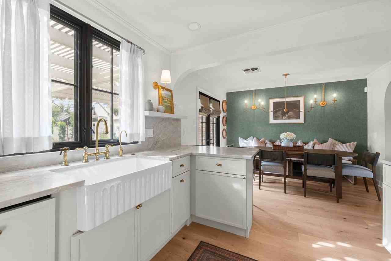 317 W Encanto Blvd - Photo 7 of 33