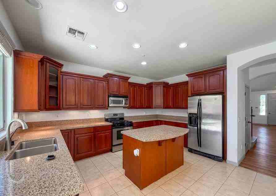 7085 W Andrew Ln - Photo 3 of 25