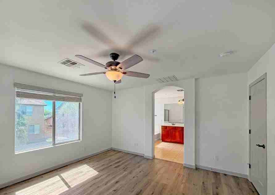 7085 W Andrew Ln - Photo 4 of 25