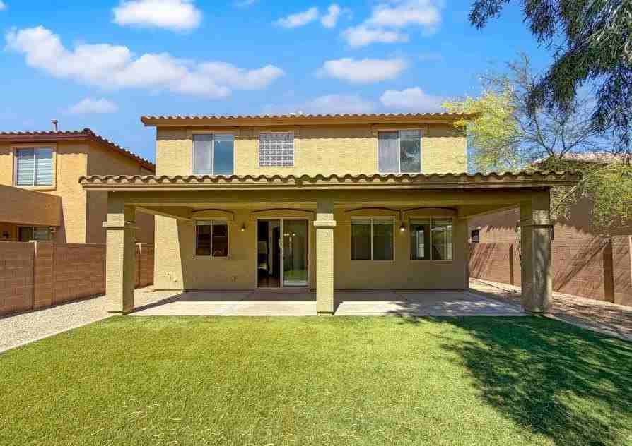 7085 W Andrew Ln - Photo 5 of 25