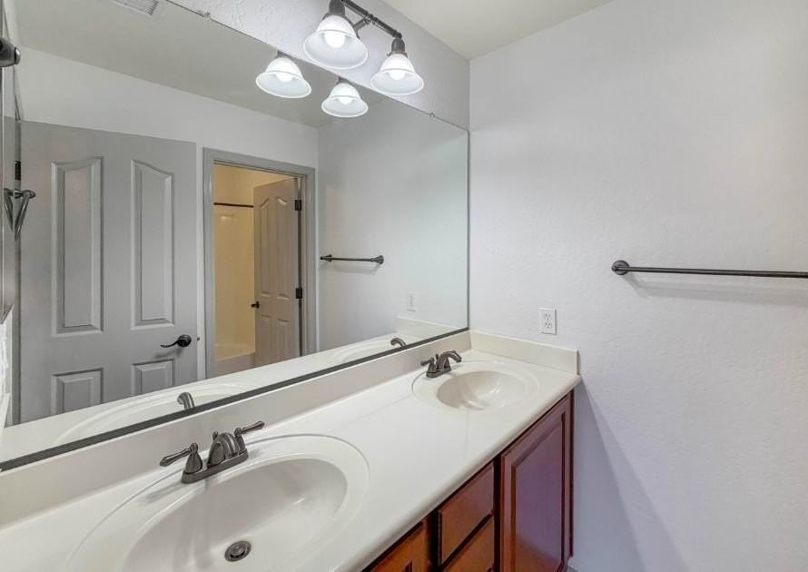 7085 W Andrew Ln - Photo 6 of 25