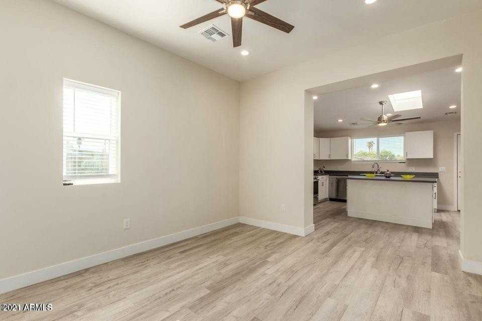 814 S 1st Ave - Photo 3 of 20