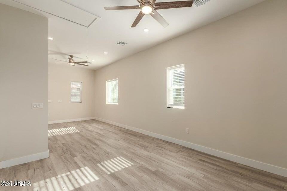 814 S 1st Ave - Photo 5 of 20