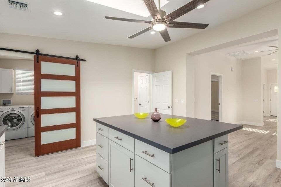 814 S 1st Ave - Photo 7 of 20