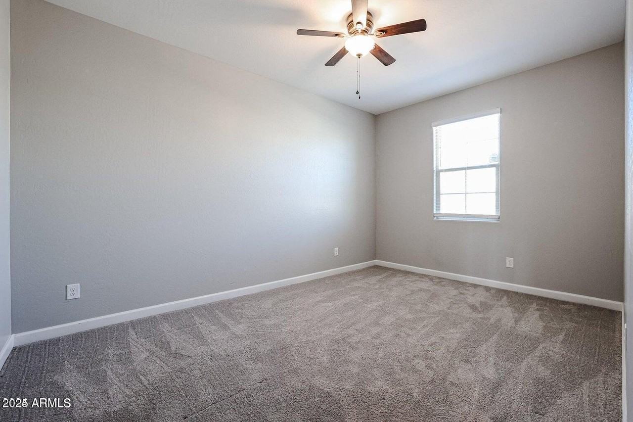 30203 W Fairmount Ave - Photo 5 of 46