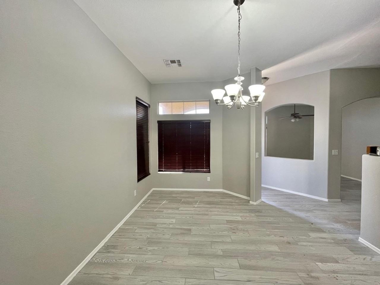 686 W Del Rio St - Photo 5 of 28