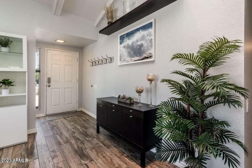 7526 N Via De La Campana - Photo 5 of 50