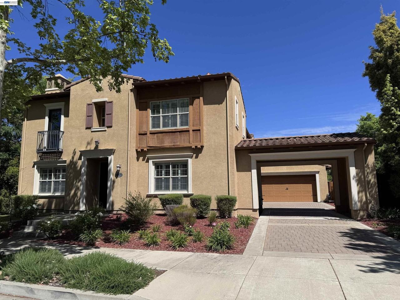 7875 Kennard Ln - Photo 2 of 50