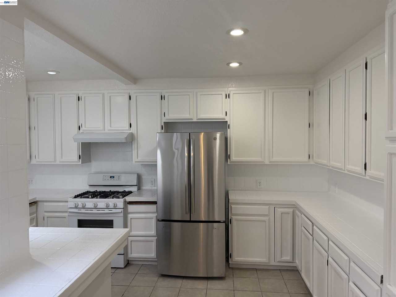 175 W Moltke St - Photo 4 of 13