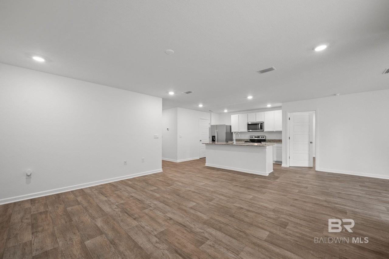 15133 Forsythia Loop - Photo 2 of 22