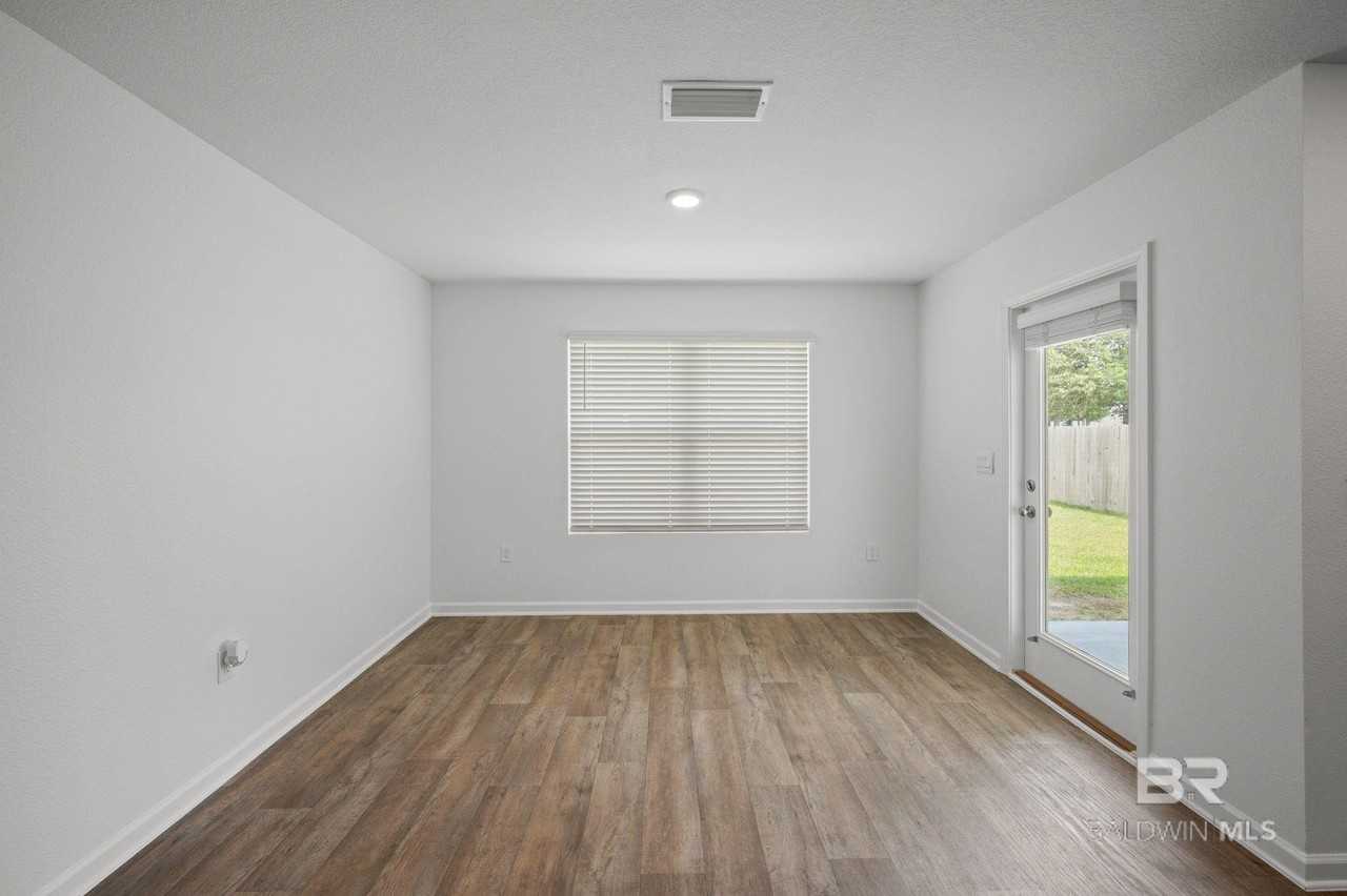 15133 Forsythia Loop - Photo 4 of 22